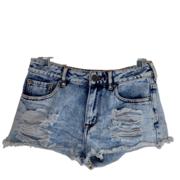 Bullhead Pants - Cute bullhead denim acid washed ripped jeans shorts with frayed bottoms SIZE 3
